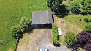 Barn- click for photo gallery